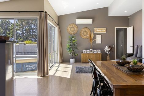 Photo of property in 129 Victory Drive, Wharewaka, Taupo, 3330