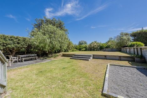 Photo of property in 668 Waikawa Beach Road, Waikawa Beach, Manakau, 5573