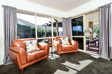 Photo of property in 19 Mangakoea Place, St Andrews, Hamilton, 3200