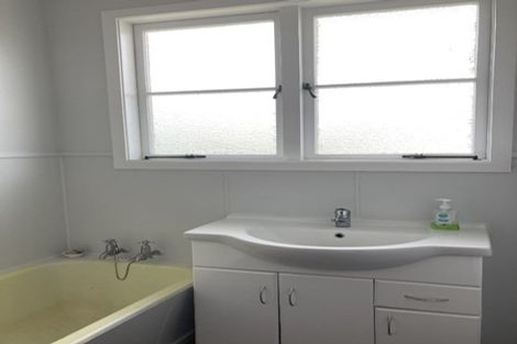 Photo of property in 75 Mount Smart Road, Onehunga, Auckland, 1061