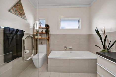 Photo of property in 24 Sanders Avenue, Westown, New Plymouth, 4310