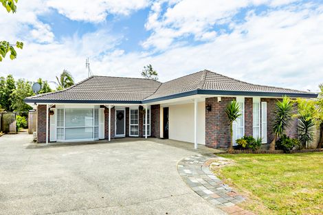 Photo of property in 147 Millhouse Drive, Golflands, Auckland, 2013