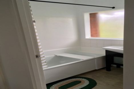 Photo of property in 1/16 Castleton Drive, Howick, Auckland, 2014