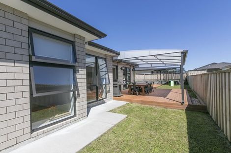 Photo of property in 14 Turpin Road, Riverhead, 0820