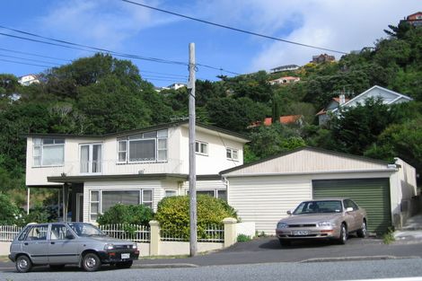 Photo of property in 12 Severn Street, Island Bay, Wellington, 6023