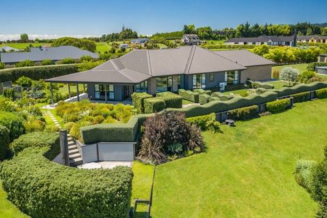Photo of property in 43 Ohau Terraces, Ohau, Levin, 5570