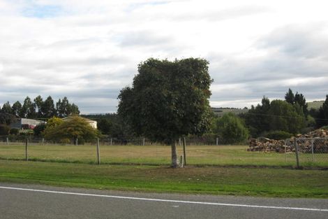 Photo of property in 1 Essex Street, Weston, Oamaru, 9401