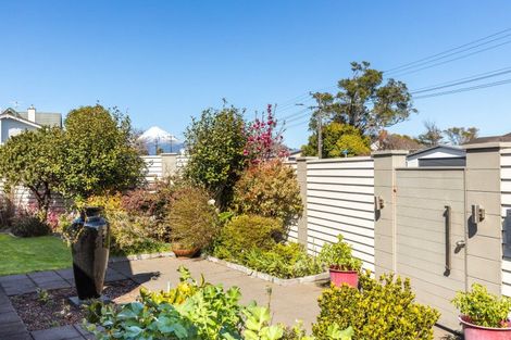 Photo of property in 117 Carrington Street, Lower Vogeltown, New Plymouth, 4310