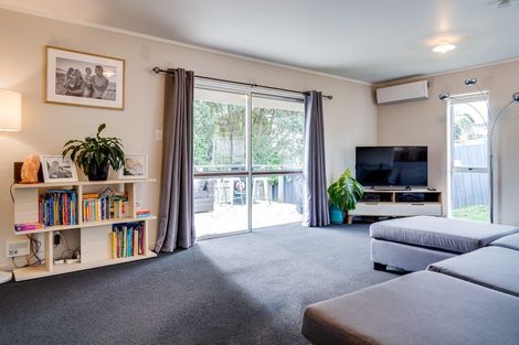 Photo of property in 3 Cross Street, Raglan, 3225