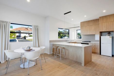 Photo of property in 1/7 Tarbett Road, Hillcrest, Hamilton, 3216