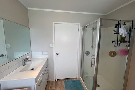 Photo of property in 2/25 Silver Creek Road, Weymouth, Auckland, 2103