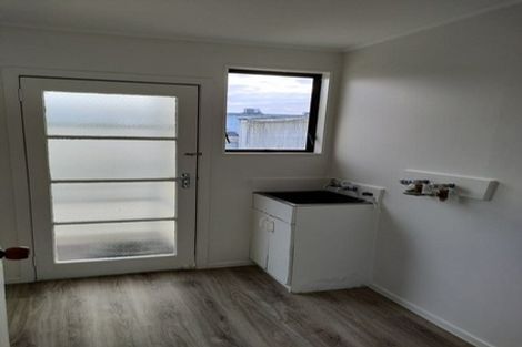 Photo of property in 2/14 Penion Drive, Flat Bush, Auckland, 2023