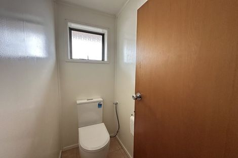 Photo of property in 42 Lewisham Street, Highland Park, Auckland, 2010