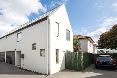 Photo of property in 2/11 Crohane Place, Addington, Christchurch, 8024