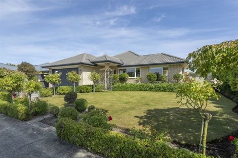 Photo of property in 6 Ross Place, Northwood, Christchurch, 8051