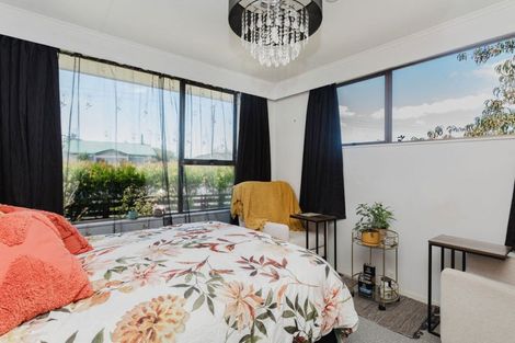 Photo of property in 25 Thyra Street, Dannevirke, 4930