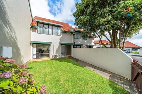 Photo of property in 27 Mcbain Grove, Avalon, Lower Hutt, 5011