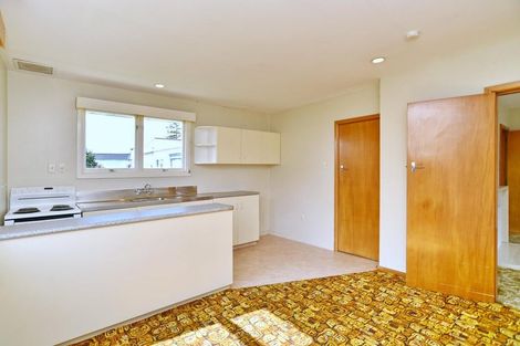 Photo of property in 2/37 Prestons Road, Redwood, Christchurch, 8051