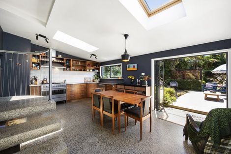 Photo of property in 57 Eden Street, Island Bay, Wellington, 6023