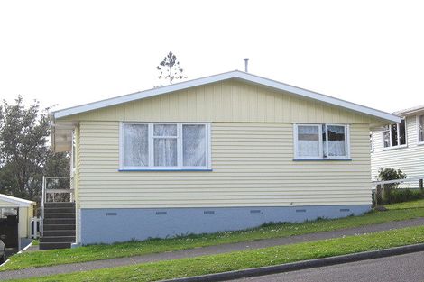 Photo of property in 38 Endeavour Street, Marfell, New Plymouth, 4310