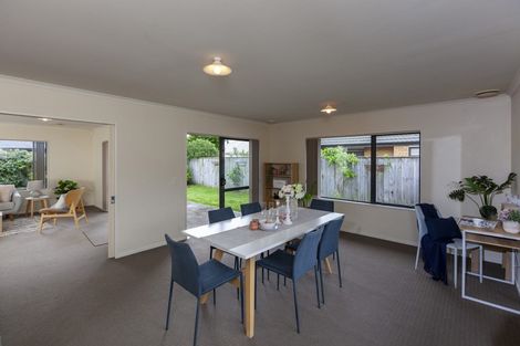 Photo of property in 4b Georgia Grove, Paraparaumu, 5032