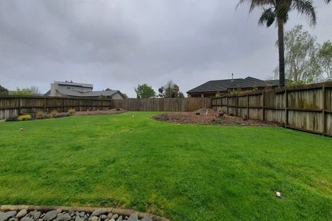 Photo of property in 33a Sunny Crescent, Huapai, Kumeu, 0810