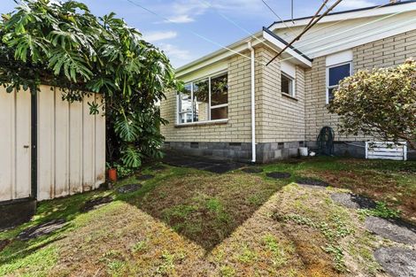 Photo of property in 6 Henui Street, Strandon, New Plymouth, 4312