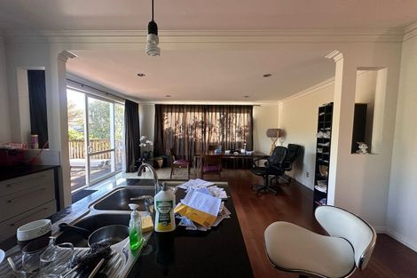 Photo of property in 25 Wye Oak Drive, Schnapper Rock, Auckland, 0632