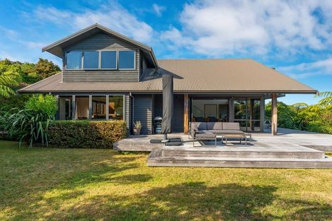 Photo of property in 8 Whakamoenga Point, Acacia Bay, Taupo, 3385