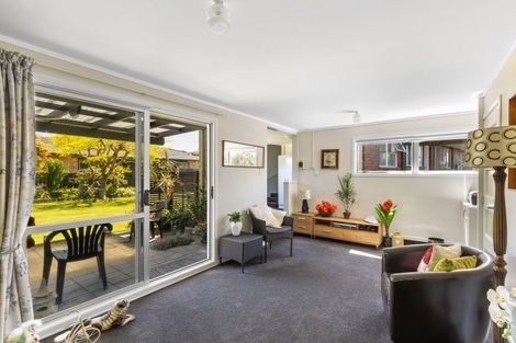 Photo of property in 38 Wairau Road, Oakura, 4314