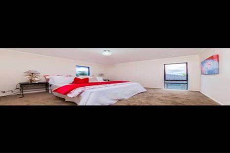 Photo of property in 43 Gosford Drive, Botany Downs, Auckland, 2010