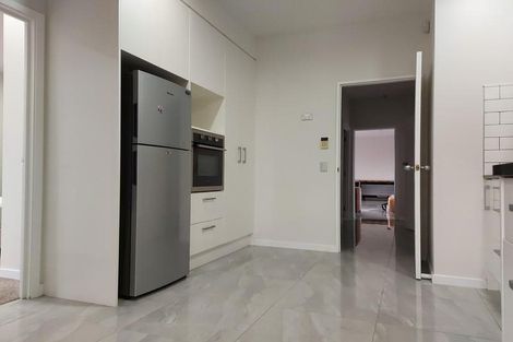 Photo of property in 17 Burgundy Park Avenue, Henderson, Auckland, 0612