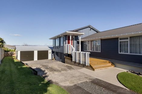 Photo of property in 35 Coppelia Avenue, Omokoroa, 3114