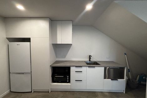 Photo of property in 30a Waiwaka Terrace, Strandon, New Plymouth, 4312