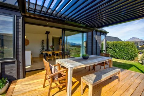 Photo of property in 7 Kotuku Lane, Jacks Point, Queenstown, 9371