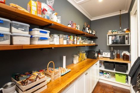 Photo of property in 54 Nilgiri Road, Poraiti, Napier, 4182