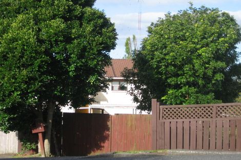 Photo of property in 5/24a Waimumu Road, Massey, Auckland, 0614