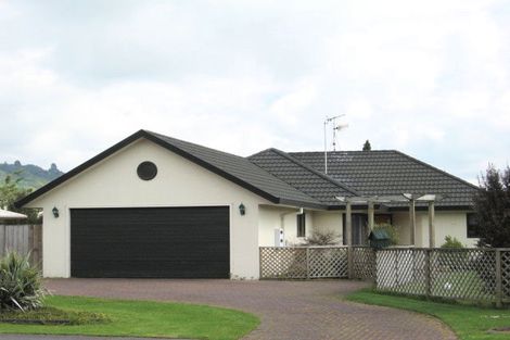 Photo of property in 12 Capricorn Place, Kawaha Point, Rotorua, 3010