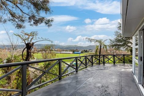 Photo of property in 214a Waddington Drive, Naenae, Lower Hutt, 5011