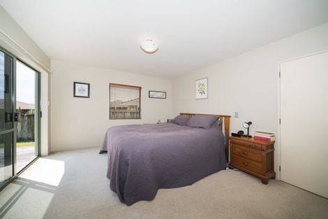 Photo of property in 5 Abby Road, Fitzherbert, Palmerston North, 4410