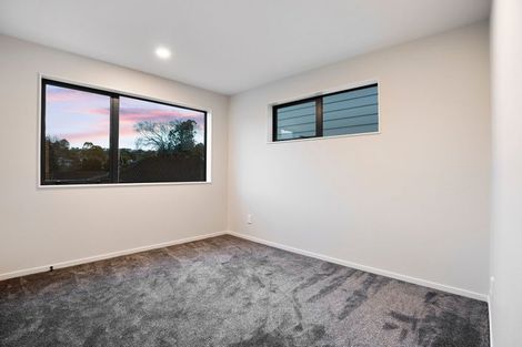 Photo of property in 5a Topliss Drive, Northcross, Auckland, 0632