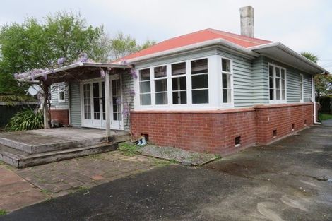 Photo of property in 8 Tirangi Road, Moera, Lower Hutt, 5010