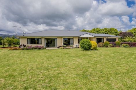 Photo of property in 16 Pukematawai Lane, Levin, 5571