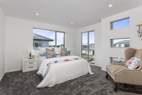 Photo of property in 17 Roa Avenue, Hobsonville, Auckland, 0616