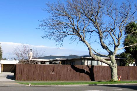 Photo of property in 18 Park Road, West End, Palmerston North, 4412