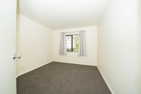 Photo of property in 2/3 Orwell Road, Greenhithe, Auckland, 0632