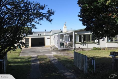 Photo of property in 4 Rupini Street, Otaki Beach, Otaki, 5512