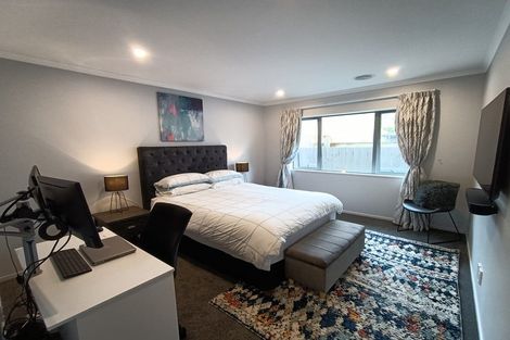 Photo of property in 13 Atherton Terrace, Churton Park, Wellington, 6037