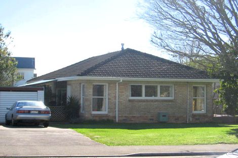 Photo of property in 19 Strowan Avenue, Fairfield, Hamilton, 3214