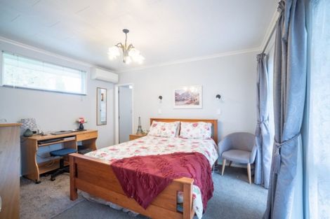 Photo of property in 9 Linmor Place, Terrace End, Palmerston North, 4410